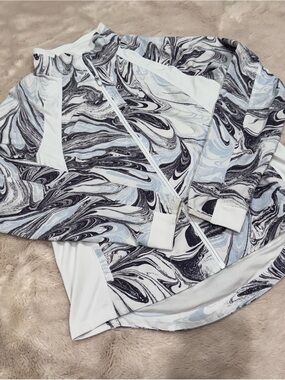 Athleta Marble Blue Run With It Jacket
